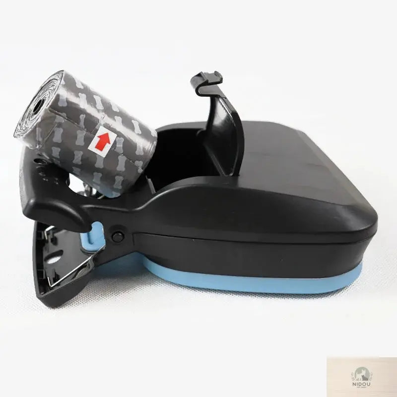 Dog Pet Travel Foldable Pooper Scooper With 1 Roll Decomposable bags Poop Scoop Clean Pick Up Excreta Cleaner NIDOU - Accessoires/ Produits amis4pattes