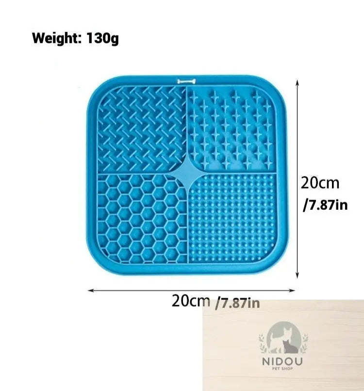 Pet Licking Mat Silicone Pet Food Suction Cup Licking Mat Slow Feeding Mat Anti-choking Slow Food Basin NIDOU - Accessoires/ Produits amis4pattes