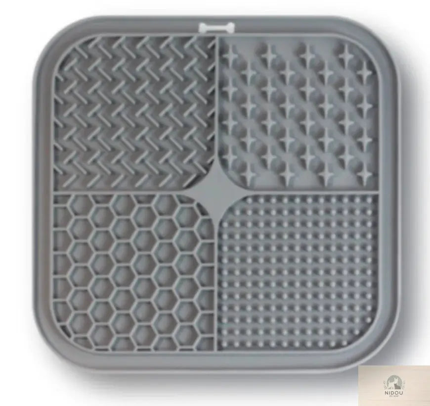 Pet Licking Mat Silicone Pet Food Suction Cup Licking Mat Slow Feeding Mat Anti-choking Slow Food Basin NIDOU - Accessoires/ Produits amis4pattes