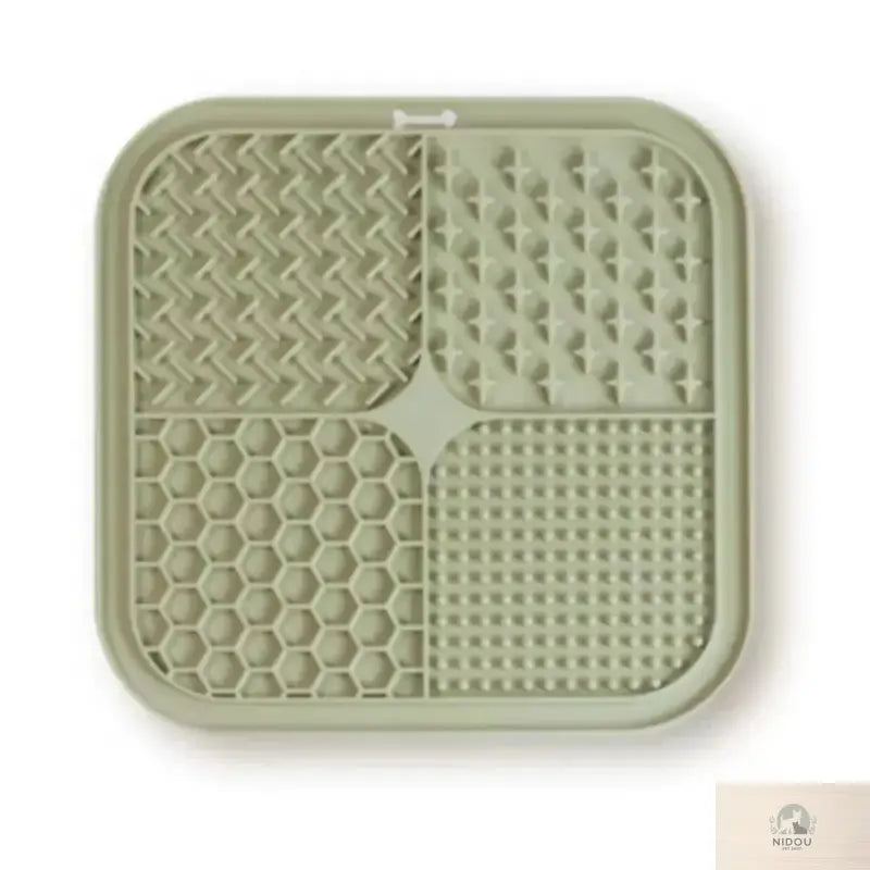 Pet Licking Mat Silicone Pet Food Suction Cup Licking Mat Slow Feeding Mat Anti-choking Slow Food Basin NIDOU - Accessoires/ Produits amis4pattes